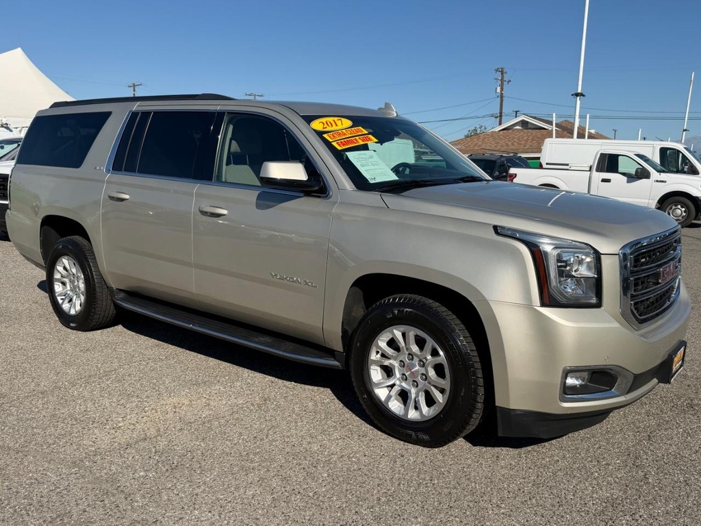 GMC Yukon XL Vehicle Full-screen Gallery Image 03