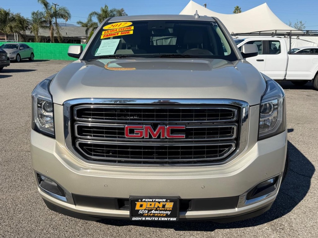 GMC Yukon XL Vehicle Full-screen Gallery Image 14