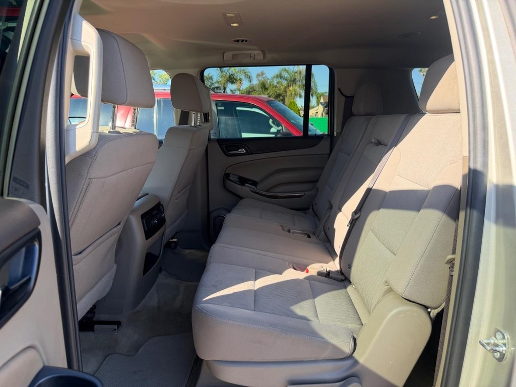 GMC Yukon XL Vehicle Full-screen Gallery Image 43