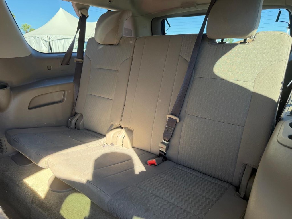 GMC Yukon XL Vehicle Full-screen Gallery Image 44