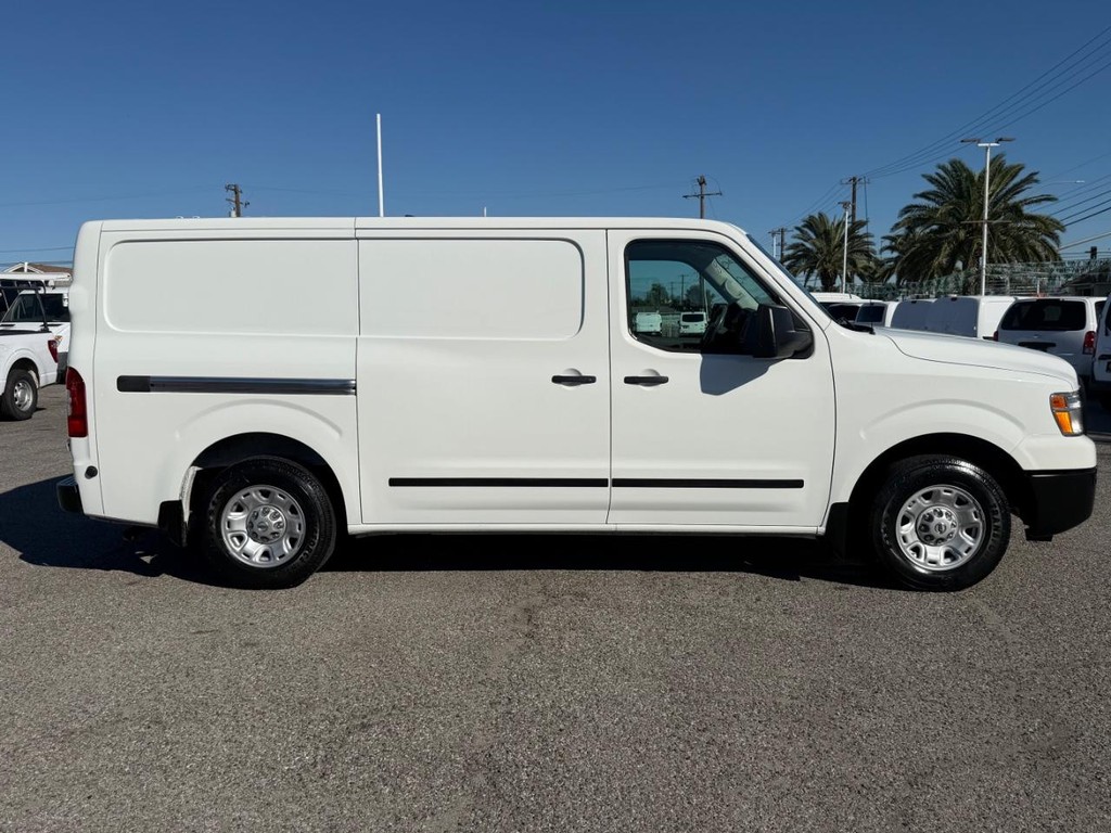 Nissan NV1500 SV Cargo Van Vehicle Full-screen Gallery Image 06