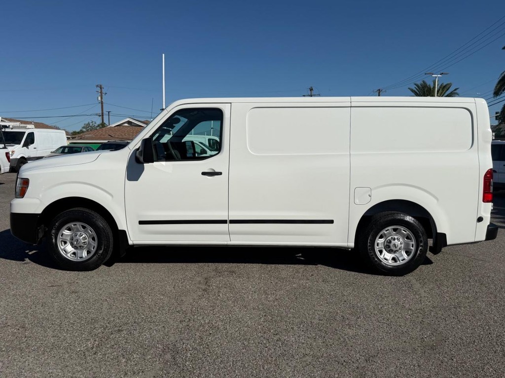Nissan NV1500 SV Cargo Van Vehicle Full-screen Gallery Image 12