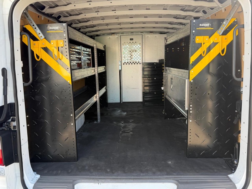 Nissan NV1500 SV Cargo Van Vehicle Full-screen Gallery Image 16