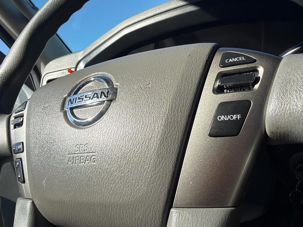 Nissan NV1500 SV Cargo Van Vehicle Full-screen Gallery Image 35