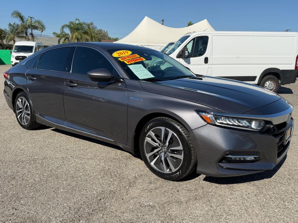 Honda Accord Hybrid Vehicle Full-screen Gallery Image 03