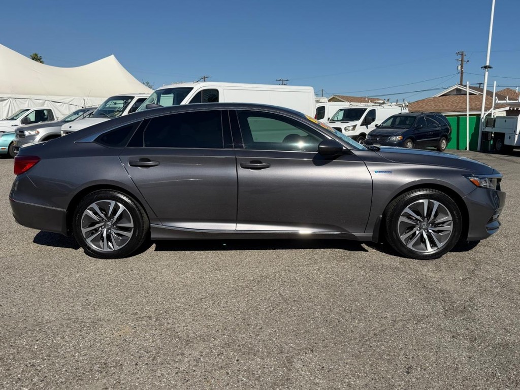 Honda Accord Hybrid Vehicle Full-screen Gallery Image 05