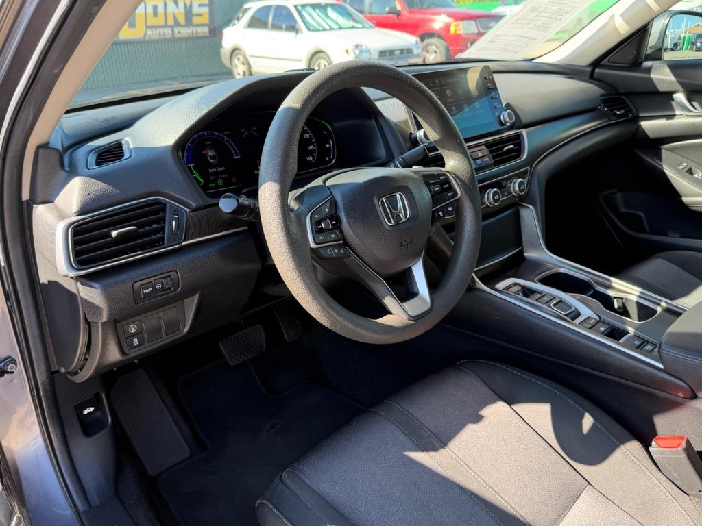 Honda Accord Hybrid Vehicle Full-screen Gallery Image 16