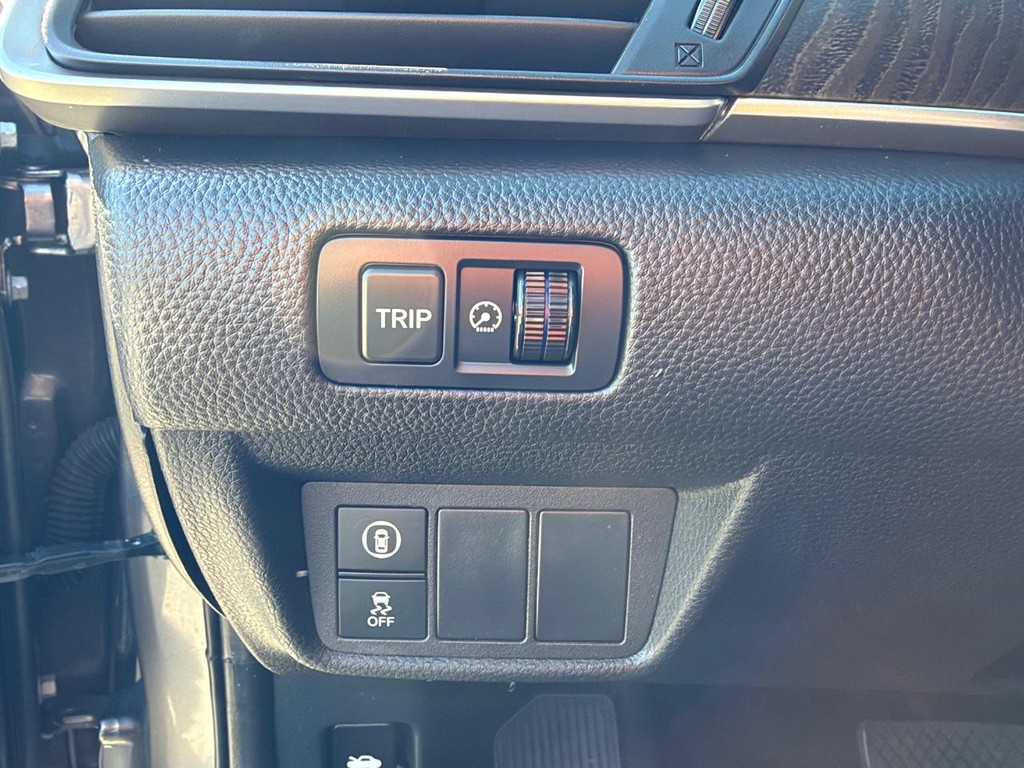 Honda Accord Hybrid Vehicle Full-screen Gallery Image 34