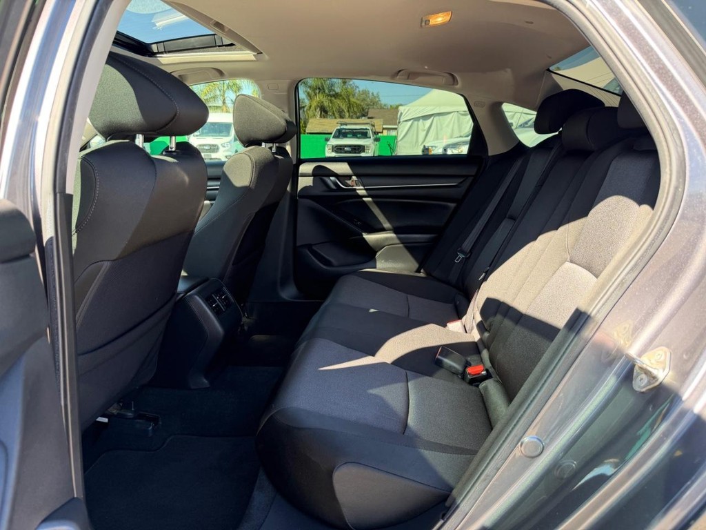 Honda Accord Hybrid Vehicle Full-screen Gallery Image 45