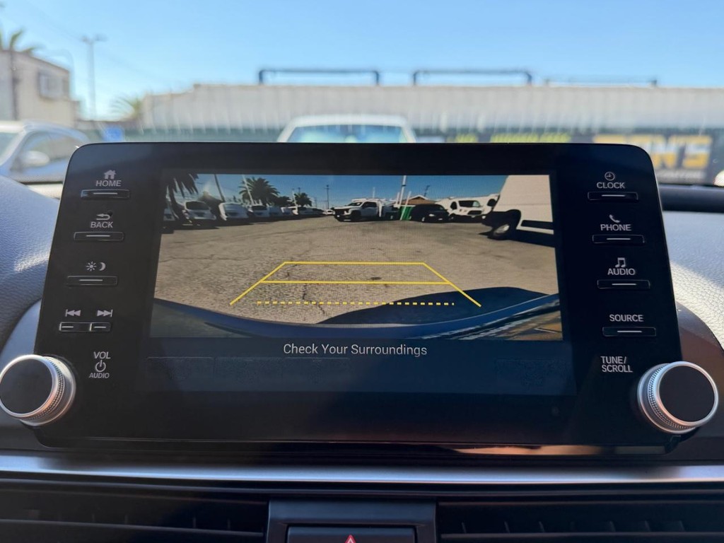 Honda Accord Hybrid Vehicle Full-screen Gallery Image 46
