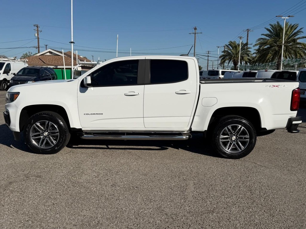 Chevrolet Colorado Vehicle Full-screen Gallery Image 11