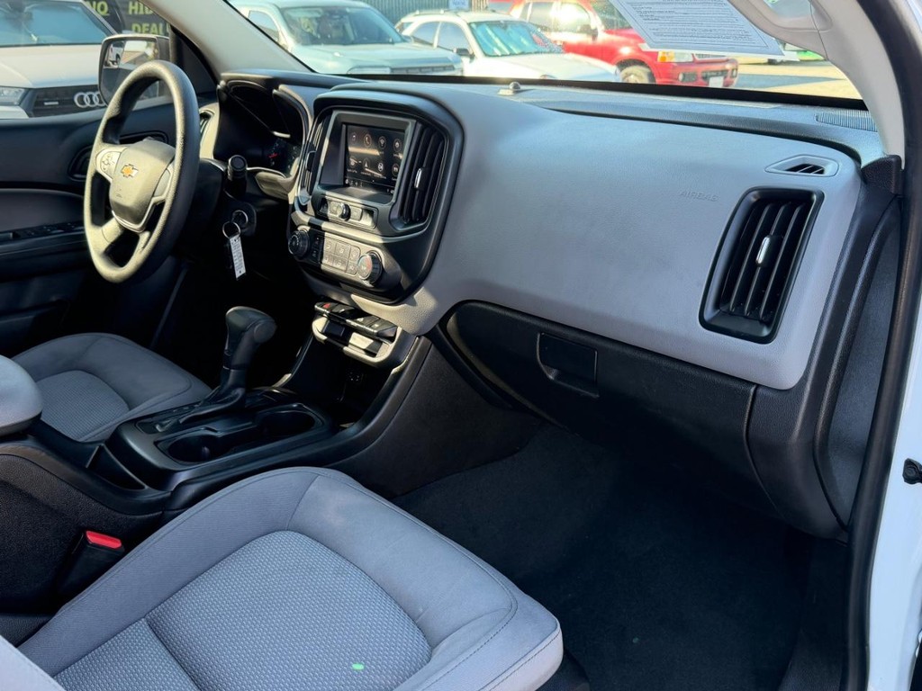 Chevrolet Colorado Vehicle Full-screen Gallery Image 20