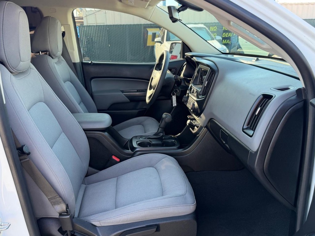 Chevrolet Colorado Vehicle Full-screen Gallery Image 21