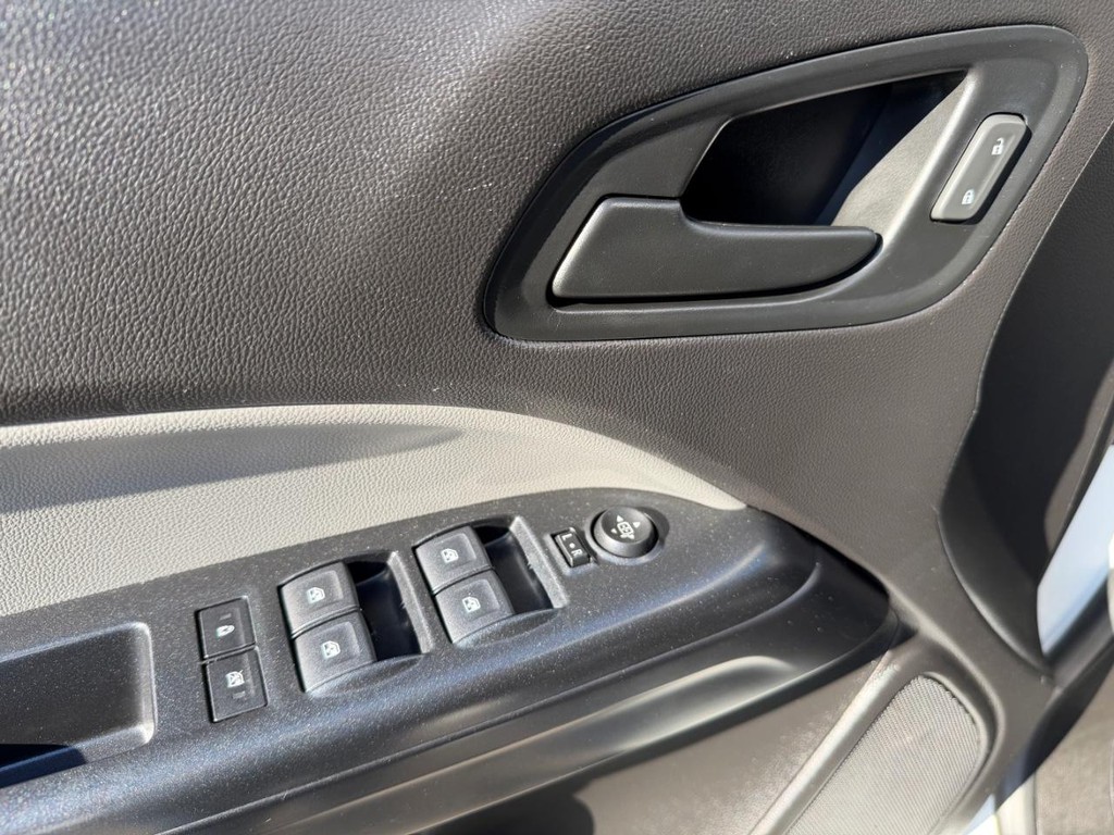 Chevrolet Colorado Vehicle Full-screen Gallery Image 29