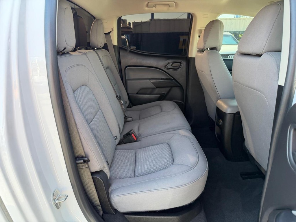 Chevrolet Colorado Vehicle Full-screen Gallery Image 35
