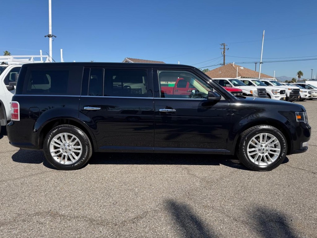 Ford Flex Vehicle Full-screen Gallery Image 05