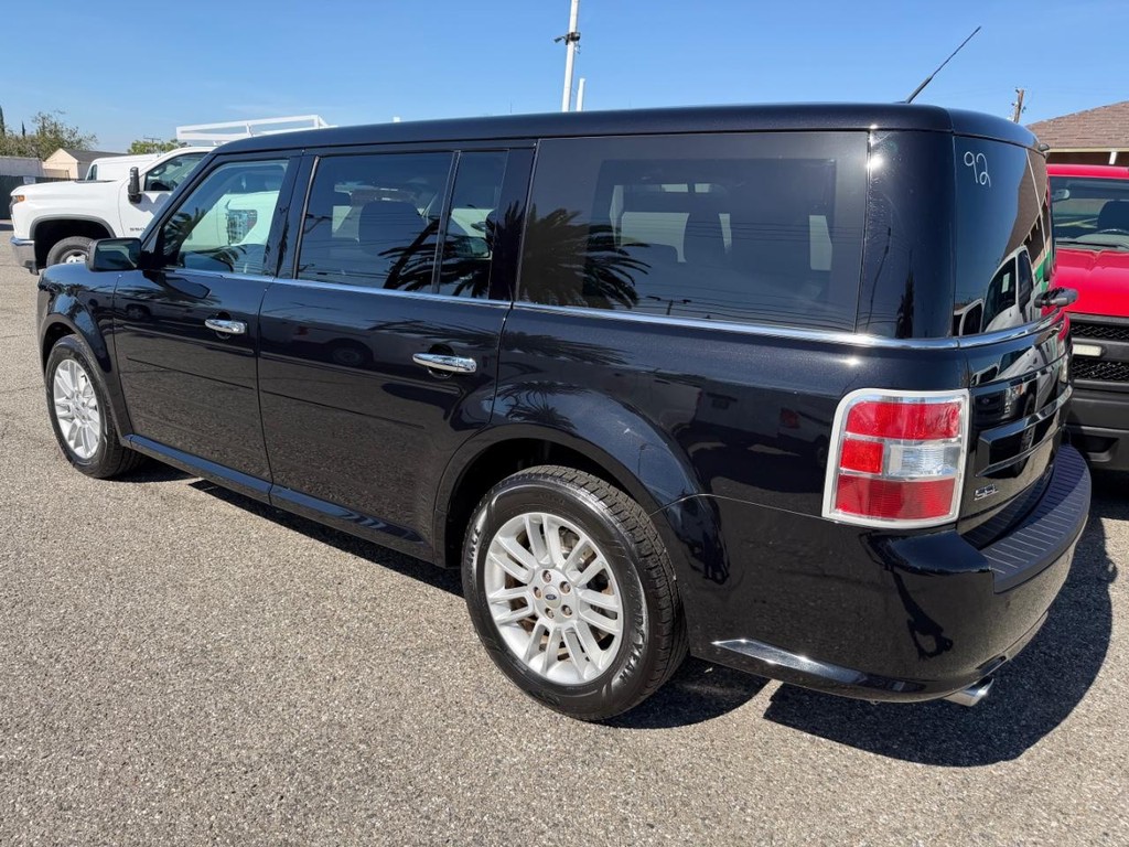 Ford Flex Vehicle Full-screen Gallery Image 09