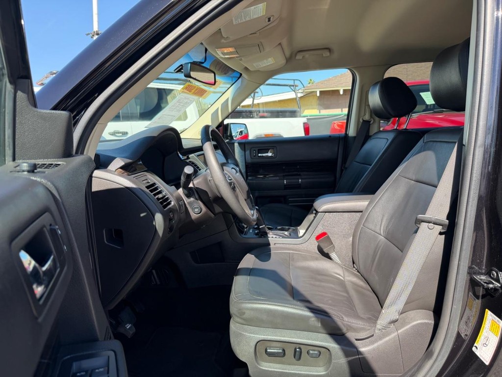Ford Flex Vehicle Full-screen Gallery Image 17
