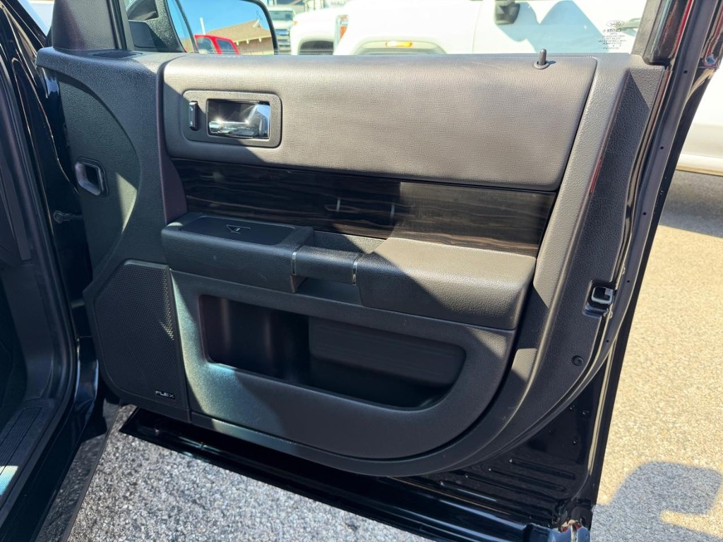 Ford Flex Vehicle Full-screen Gallery Image 19