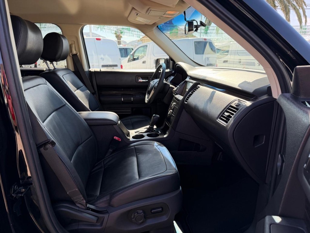 Ford Flex Vehicle Full-screen Gallery Image 21