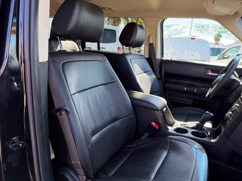 Ford Flex Vehicle Full-screen Gallery Image 22