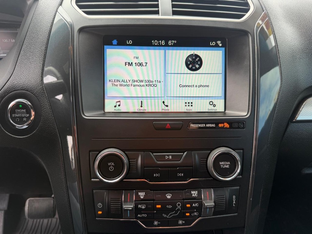 Ford Explorer Vehicle Full-screen Gallery Image 33