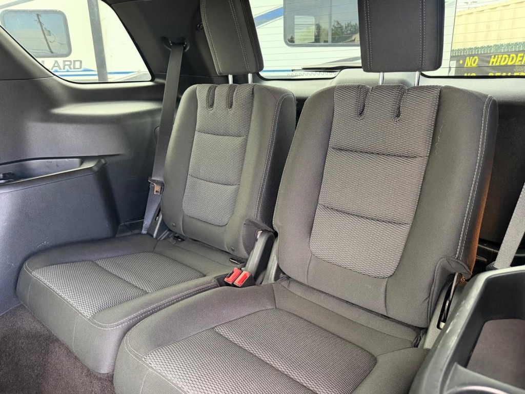 Ford Explorer Vehicle Full-screen Gallery Image 42