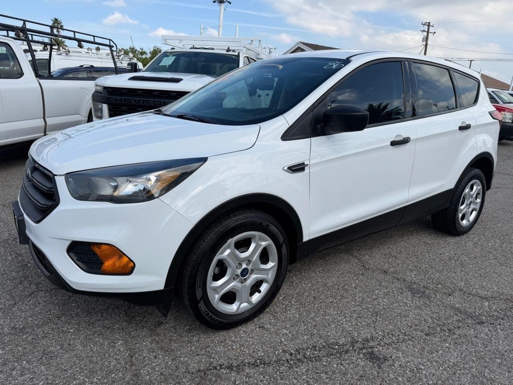 Ford Escape Vehicle Full-screen Gallery Image 12