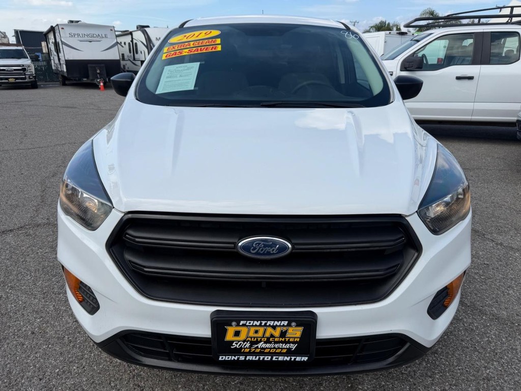 Ford Escape Vehicle Full-screen Gallery Image 14
