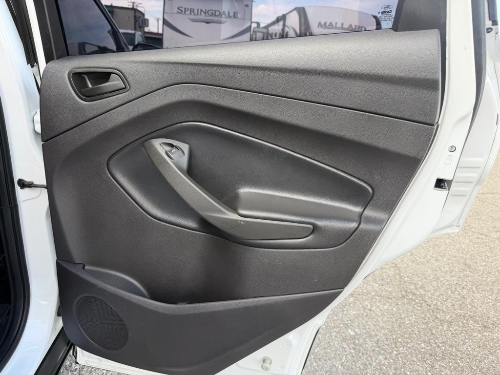 Ford Escape Vehicle Full-screen Gallery Image 33