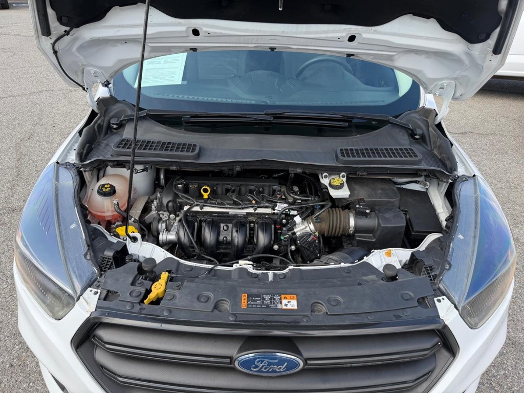 Ford Escape Vehicle Full-screen Gallery Image 39