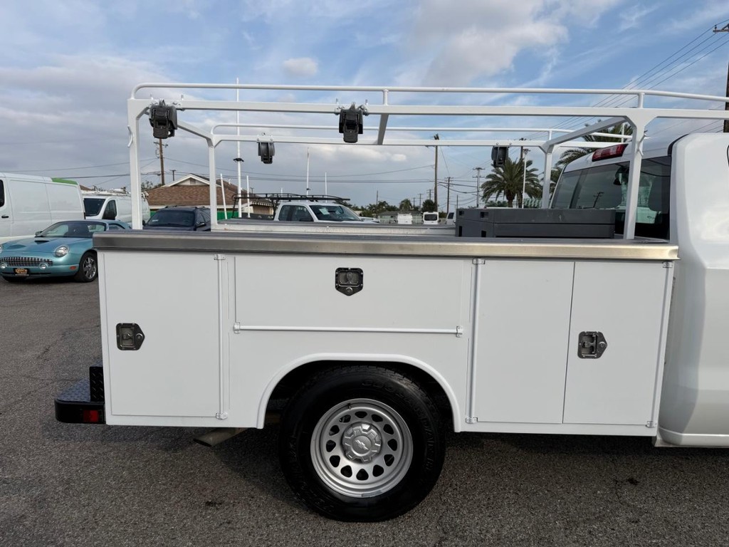Chevrolet Silverado 1500 Vehicle Full-screen Gallery Image 06
