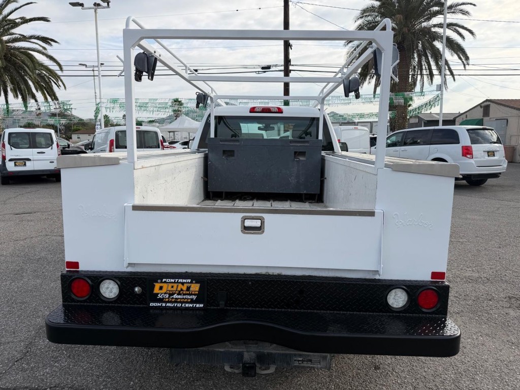Chevrolet Silverado 1500 Vehicle Full-screen Gallery Image 09