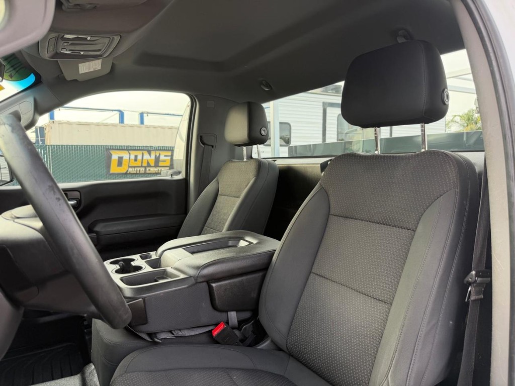 Chevrolet Silverado 1500 Vehicle Full-screen Gallery Image 25