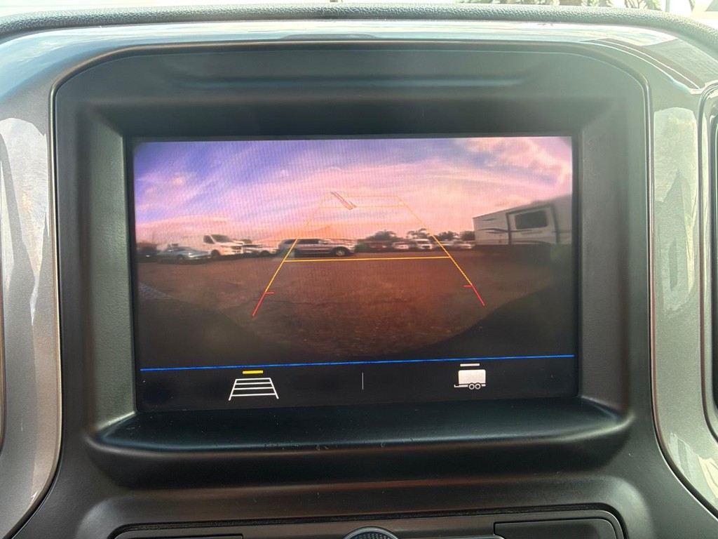 Chevrolet Silverado 1500 Vehicle Full-screen Gallery Image 35