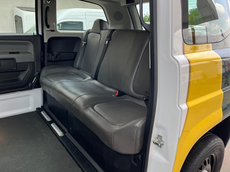 Mv-1 MV-1 DX Deluxe Vehicle Image 13
