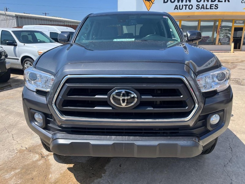 Toyota Tacoma 2WD Vehicle Image 02