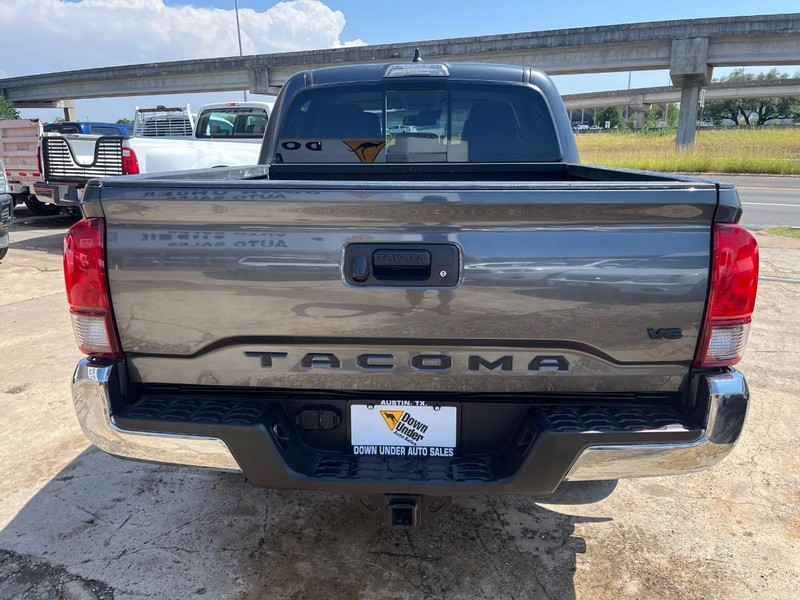 Toyota Tacoma 2WD Vehicle Image 05