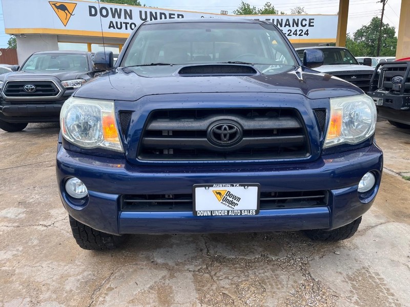Toyota Tacoma Vehicle Image 02
