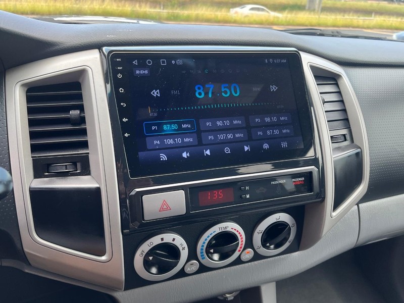 Toyota Tacoma Vehicle Image 08