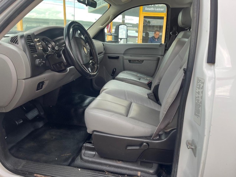 Chevrolet Silverado 3500HD Vehicle Image 07