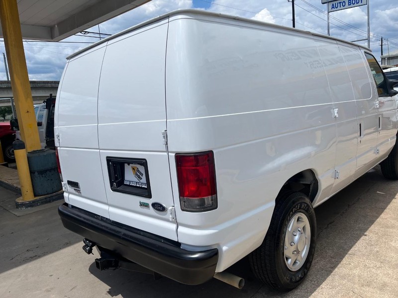 Ford Econoline Cargo Van Vehicle Image 04