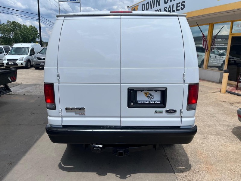 Ford Econoline Cargo Van Vehicle Image 05