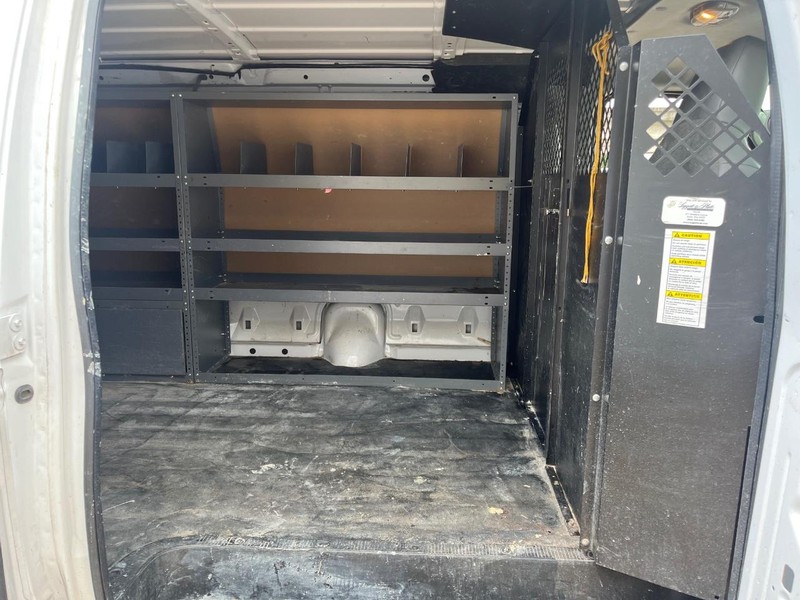 Ford Econoline Cargo Van Vehicle Image 11