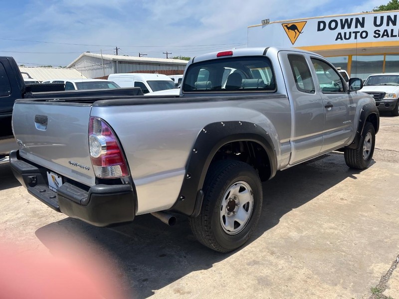 Toyota Tacoma Vehicle Image 04