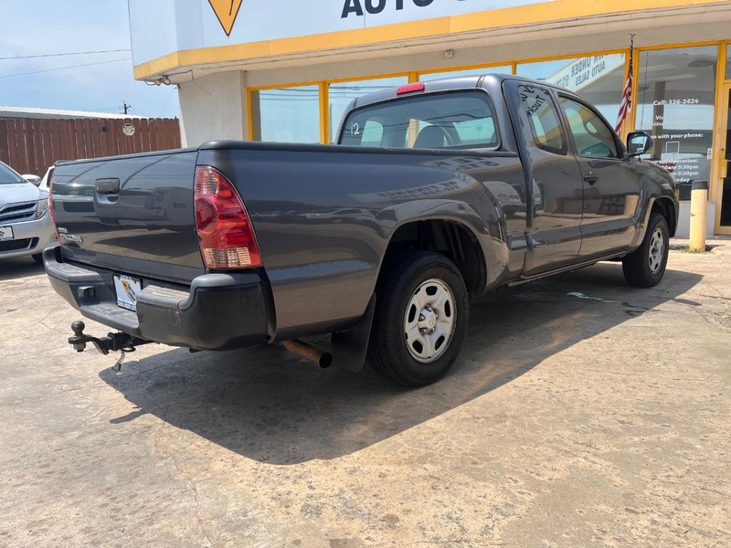 Toyota Tacoma Vehicle Image 04