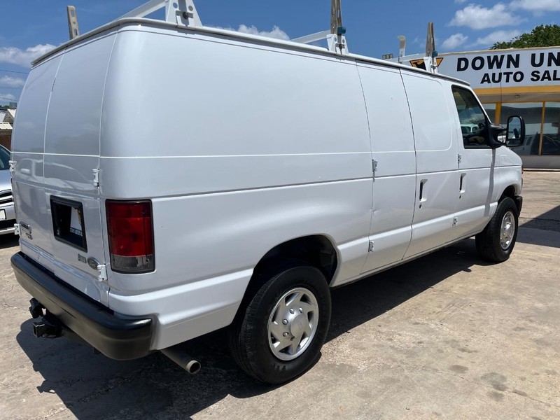 Ford Econoline Cargo Van Vehicle Image 04