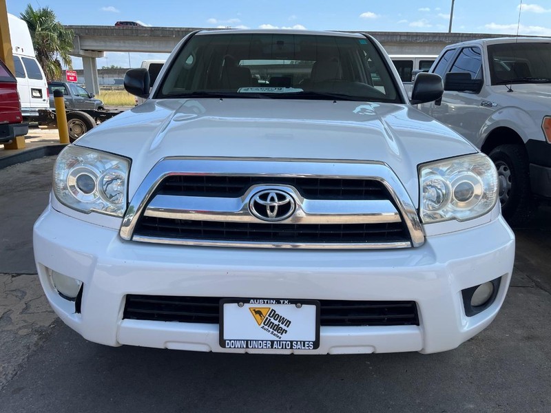Toyota 4Runner Vehicle Image 02