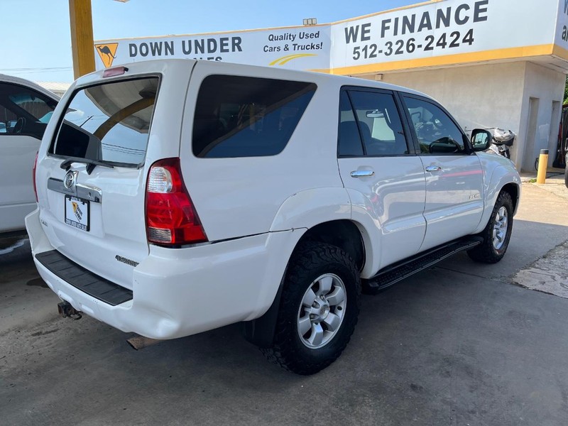 Toyota 4Runner Vehicle Image 06