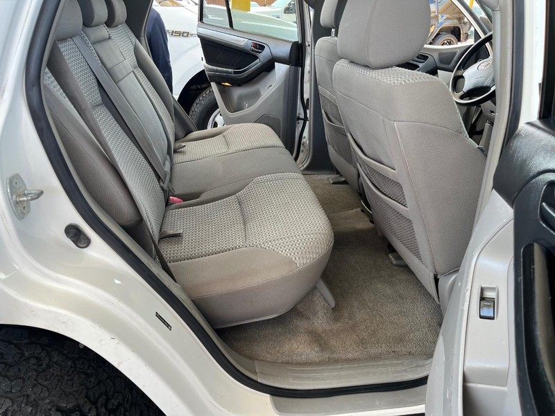 Toyota 4Runner Vehicle Image 11